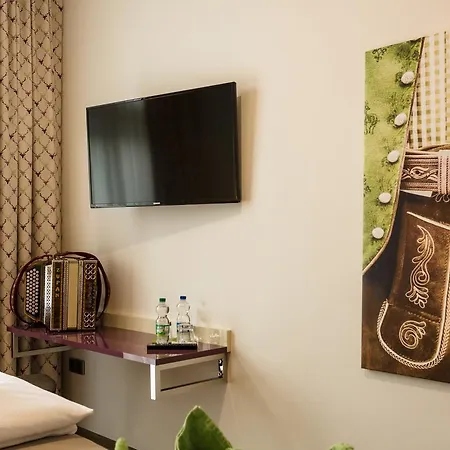 Wuschl Lounge Hotel 3*